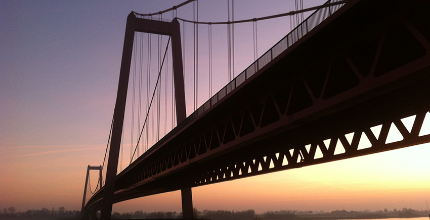 about ehrenamt brucke